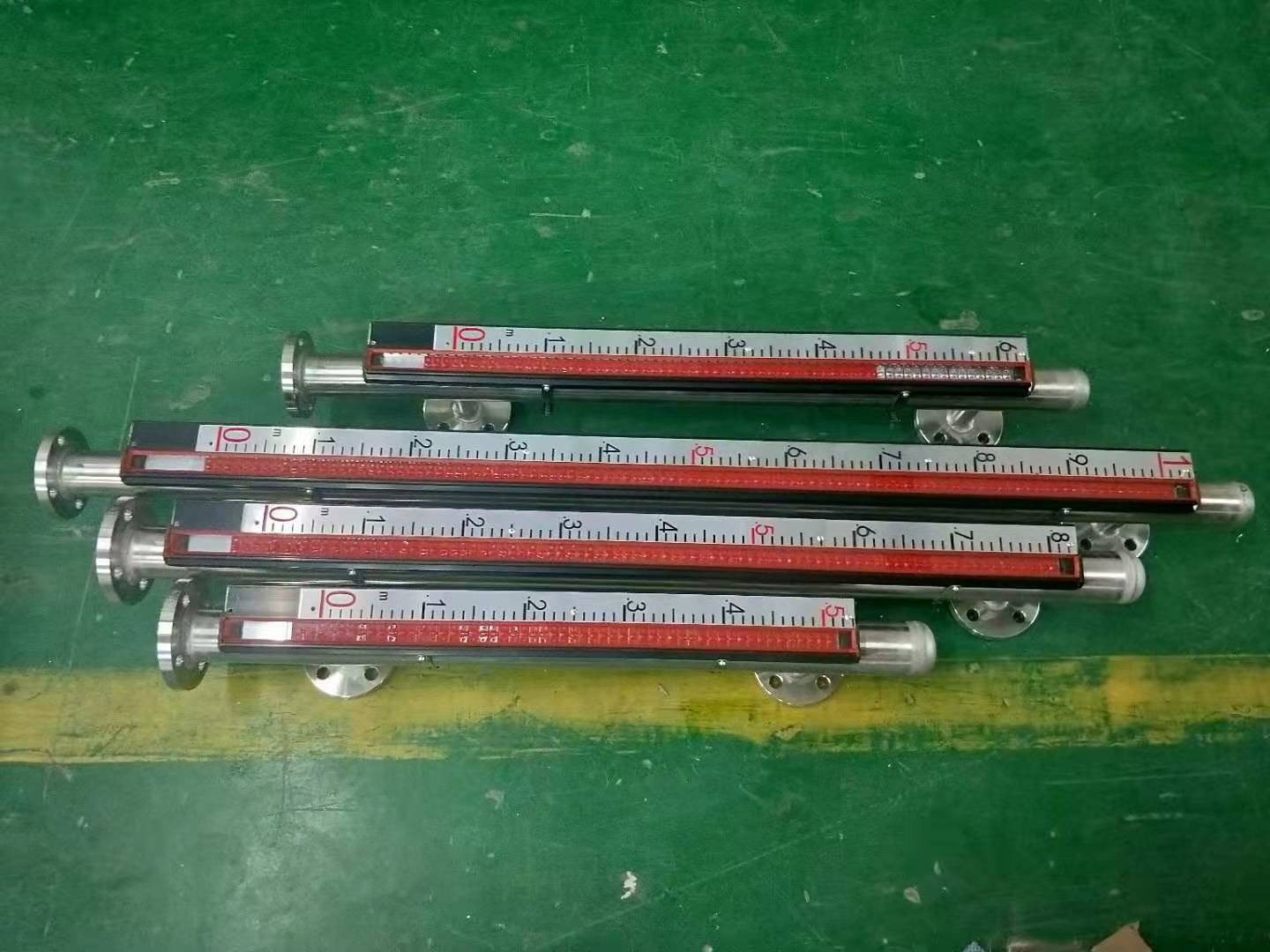 頂裝式磁翻板液位計的結(jié)構(gòu)