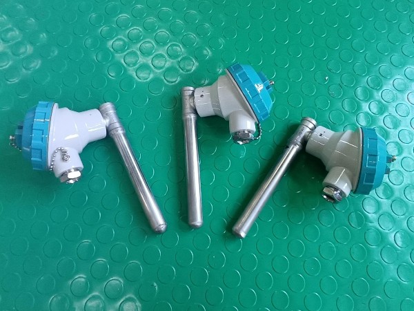 干簧磁控液位開關(guān)配磁翻板液位計