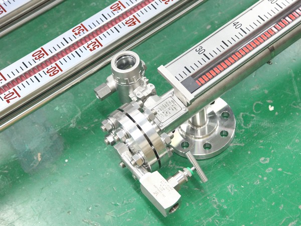 加藥裝置磁浮子液位計(jì)：專業(yè)液位測量解決方案